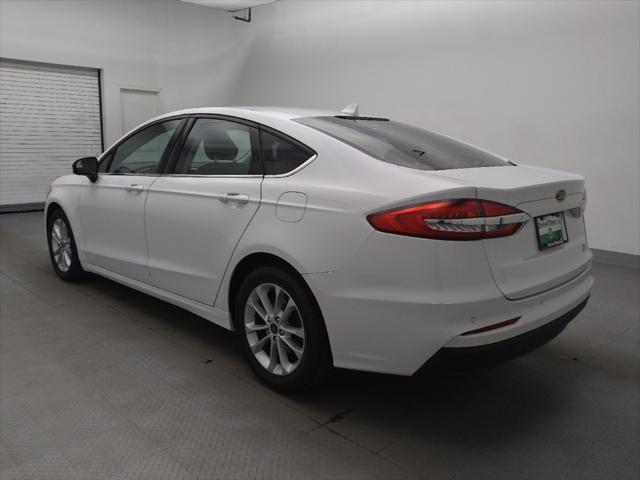 2020 ford fusion se