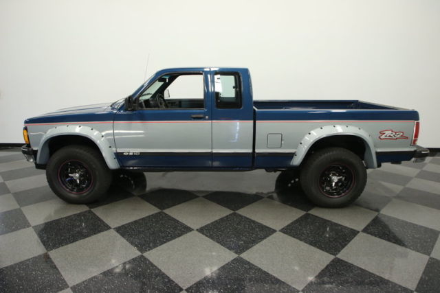 always a fl truck, 4x4, auto, 4.3 v6, great looking s10, nice paint, great value