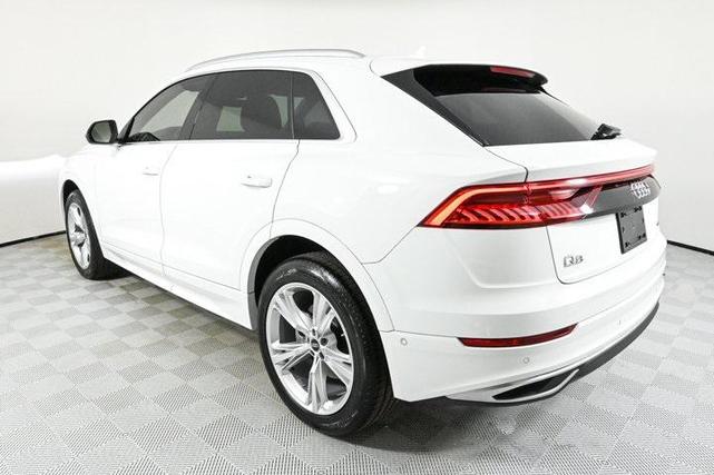 2022 audi q8 55 premium plus