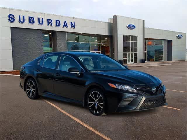 2019 toyota camry se