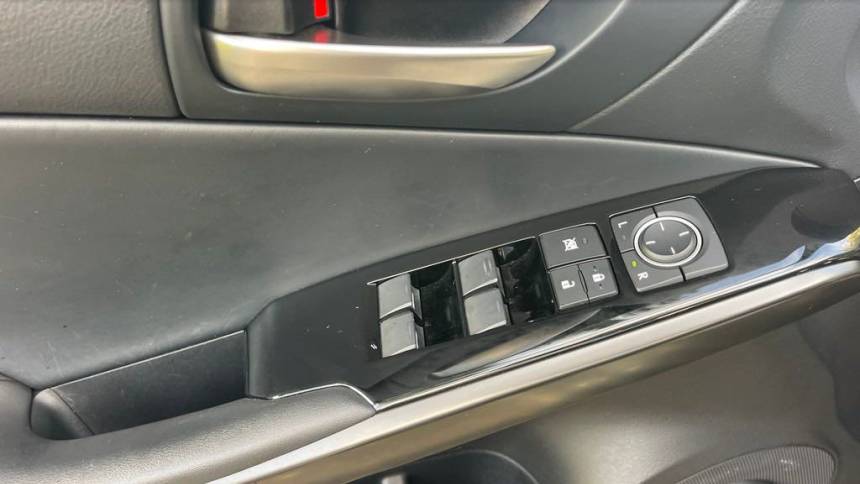 2021 lexus is 300 base