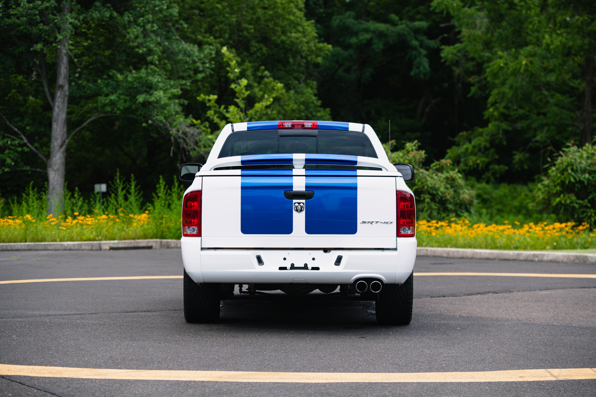 2005 dodge ram srt-10 commemorative edition 6-speed
