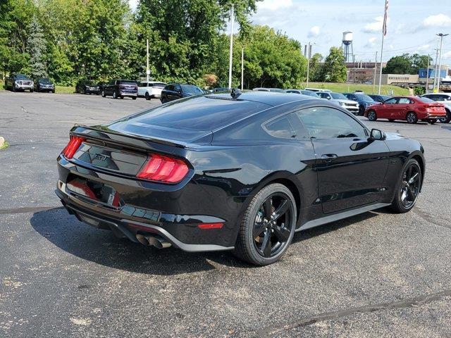 2022 ford mustang gt premium