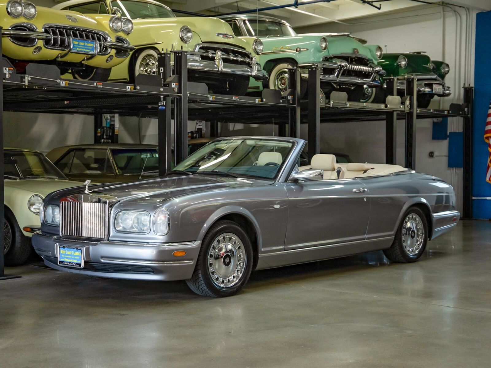 2000 rolls-royce corniche v with 17k orig miles