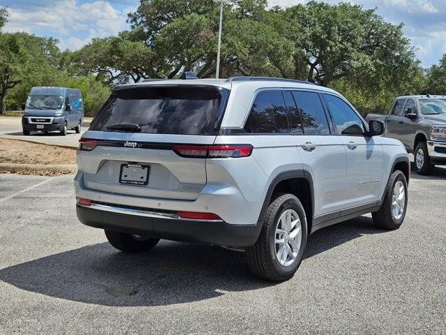 2024 jeep grand cherokee laredo