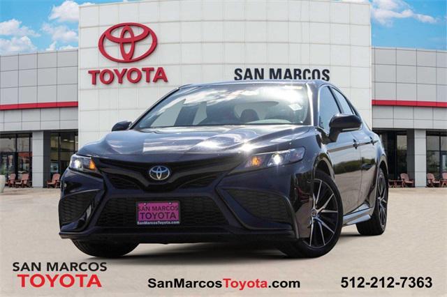 2022 toyota camry se