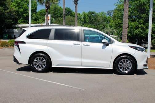 2024 toyota sienna xle in beaufort, south carolina
