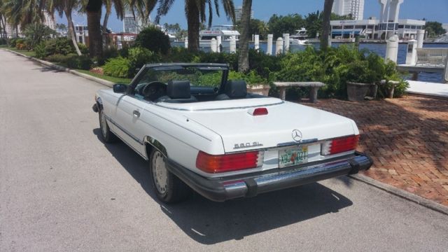 1988 mercedes-benz 560sl two owner florida car. really nice and well cared for