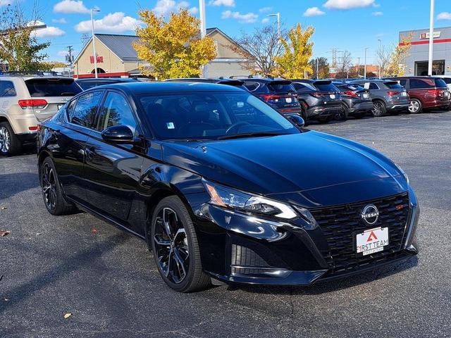 2023 nissan altima 2.5 sr