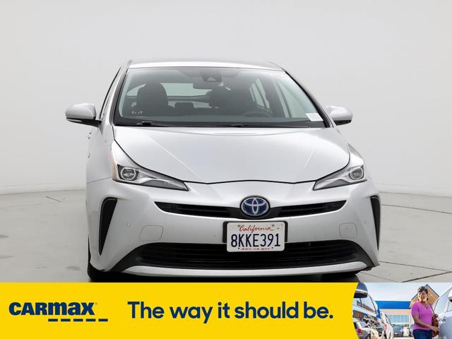 2019 toyota prius le