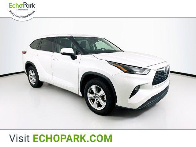 2024 toyota highlander le