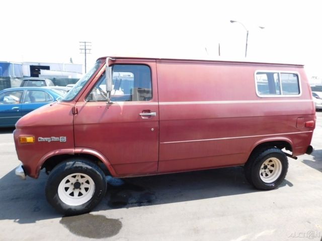 1977 chevrolet van 8-cylinder gas no reserve