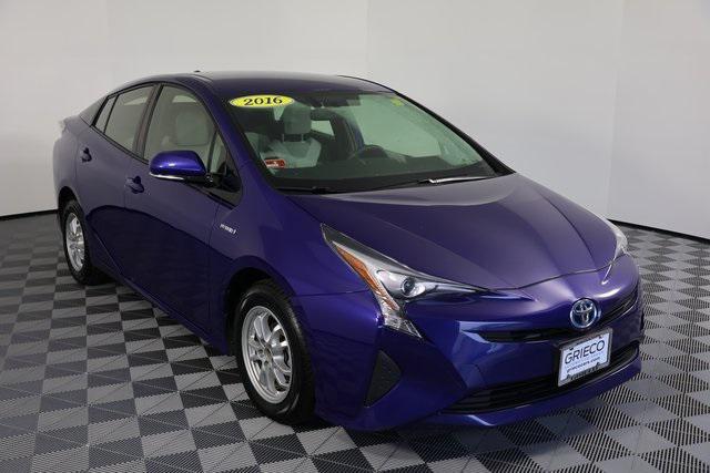 2016 toyota prius four