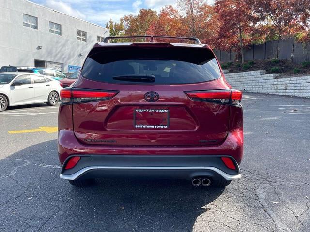 2022 toyota highlander xse