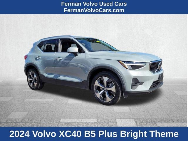 2024 volvo xc40 b5 plus bright theme