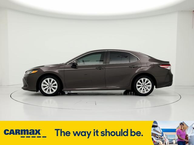 2018 toyota camry le