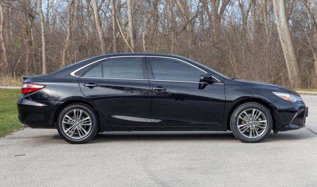 2017 toyota camry se