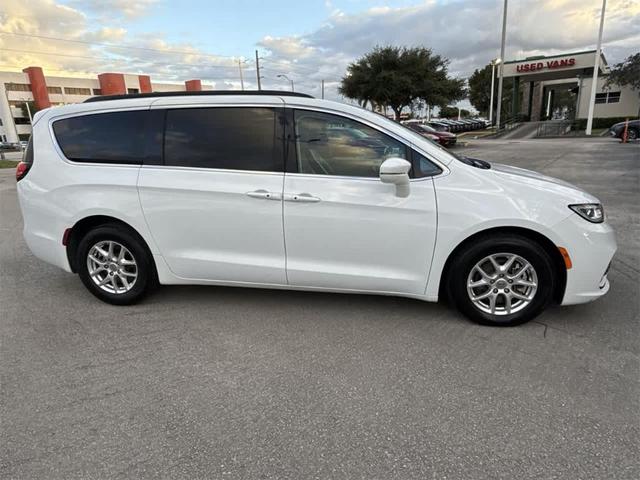 2022 chrysler pacifica touring-l