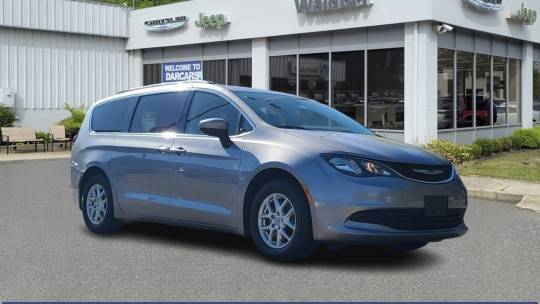 2020 Chrysler Voyager