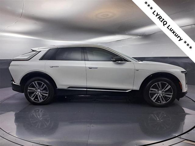 2024 cadillac lyriq luxury