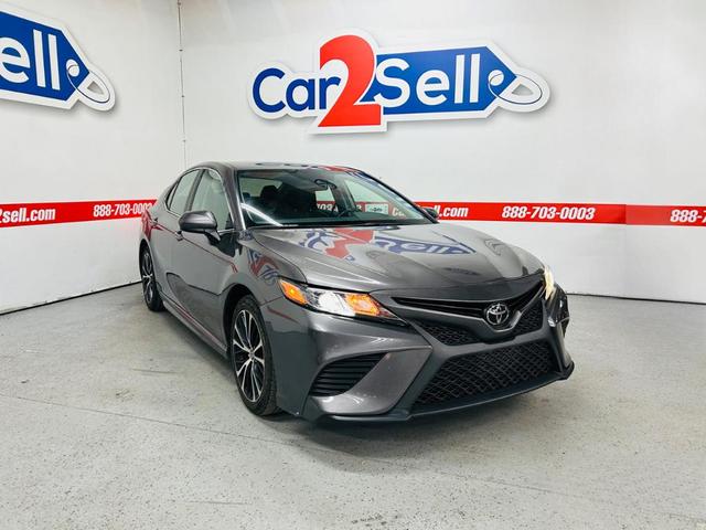 2020 toyota camry se