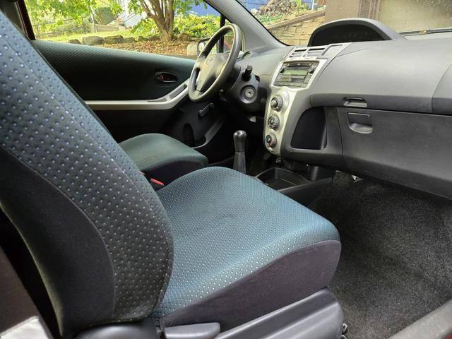 2007 toyota yaris base