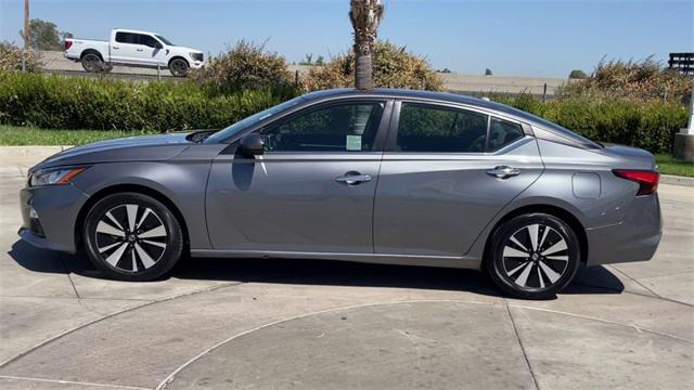 2021 nissan altima 2.5 sv