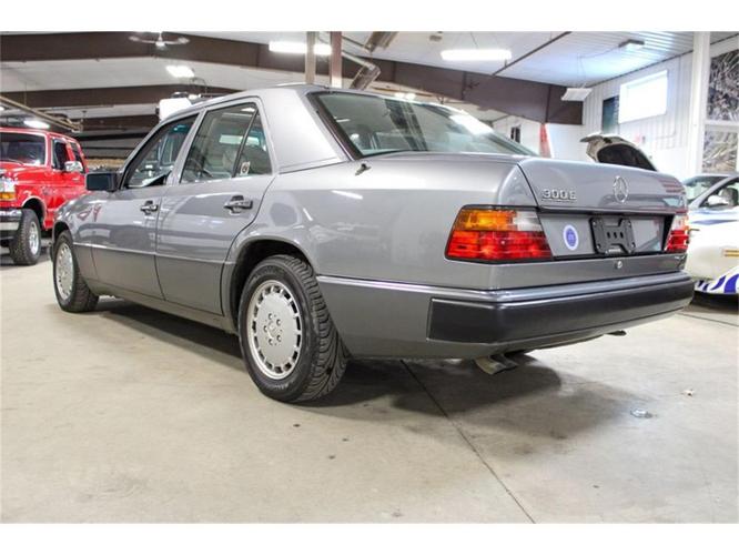 1990 mercedes-benz 300e in kentwood, michigan