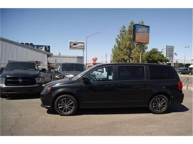 2019 dodge grand caravan gt