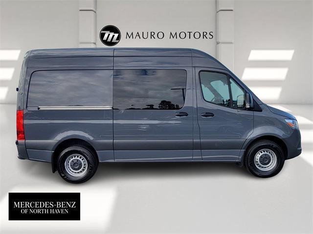 2024 mercedes-benz sprinter 2500 standard roof