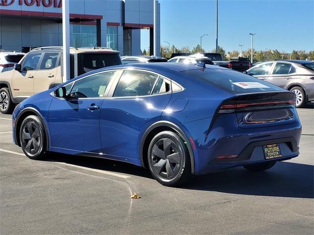 2023 toyota prius le