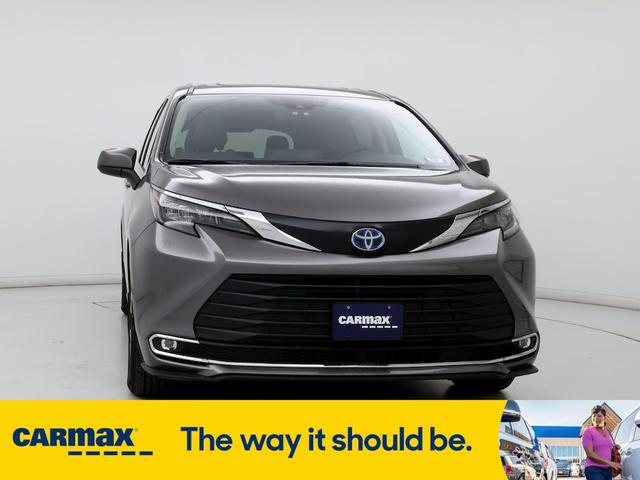 2024 toyota sienna xle