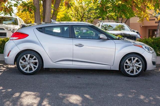 2016 hyundai veloster base