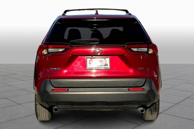 2021 toyota rav4 le