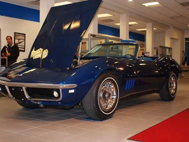 1968 chevrolet corvette convertible 2-door 5.3l