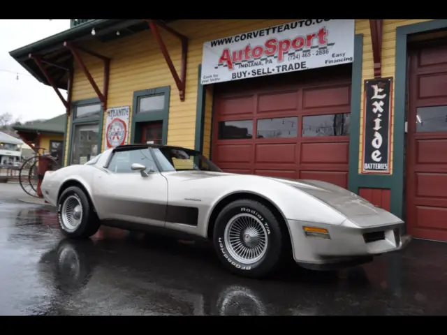 1982 chevrolet corvette hatchback 5023 miles tan 5.7l v8 ohv 16v automatic