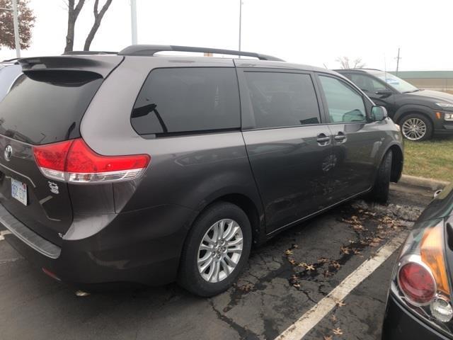 2012 toyota sienna xle 7-passenger auto access seat xle 7-passenger auto access seat 4dr mini-van for sale in olathe, kansas