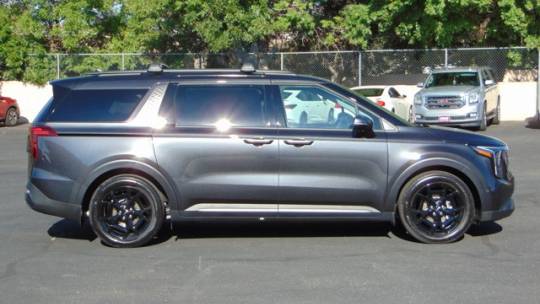 2025 Kia Carnival