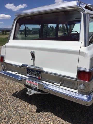 1968 jeep wagoneer