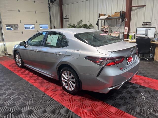 2021 toyota camry se