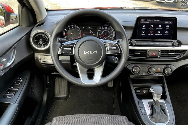 2023 kia forte lxs