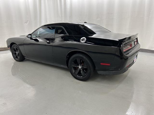 2015 dodge challenger sxt
