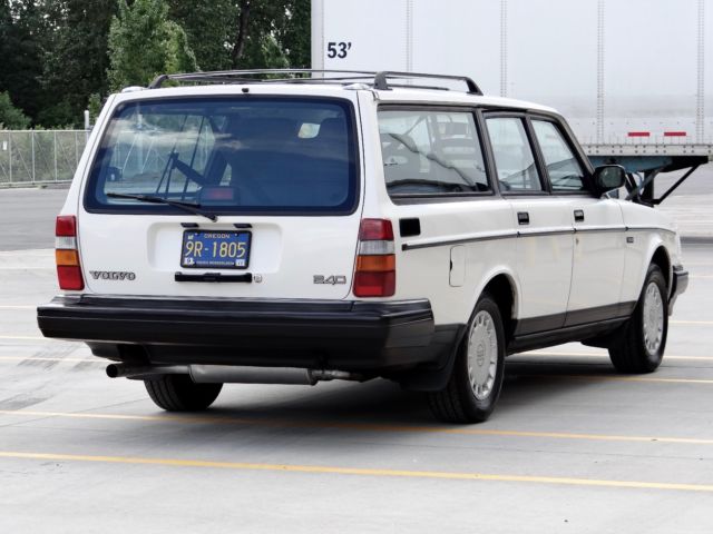 1991 volvo 240 wagon (84,000 miles) (manual transmission) (3rd row) (records)