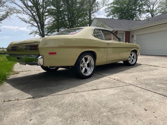 1972 plymouth duster coupe brown rwd automatic gold duster