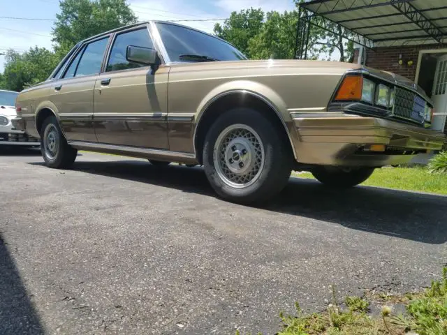 1982 toyota cressida luxury sedan 4-door 2.8l
