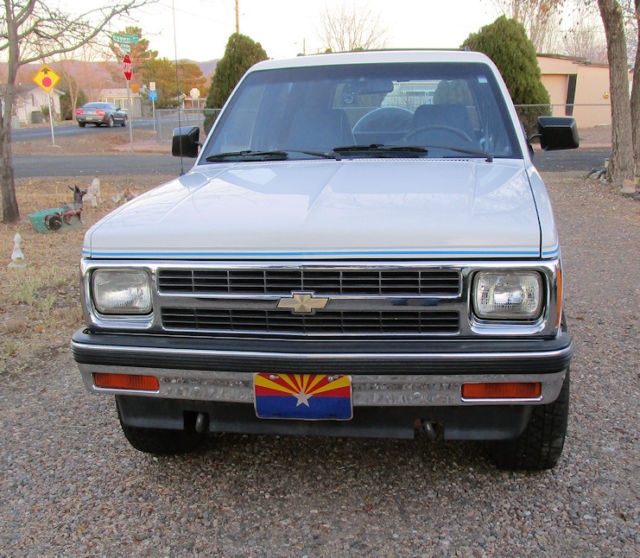 blazer s-10 4wd 4-door 45k original miles!
