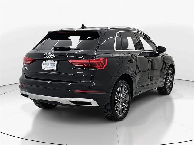 2022 audi q3 40 premium