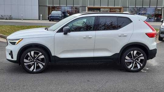 2024 Volvo XC40