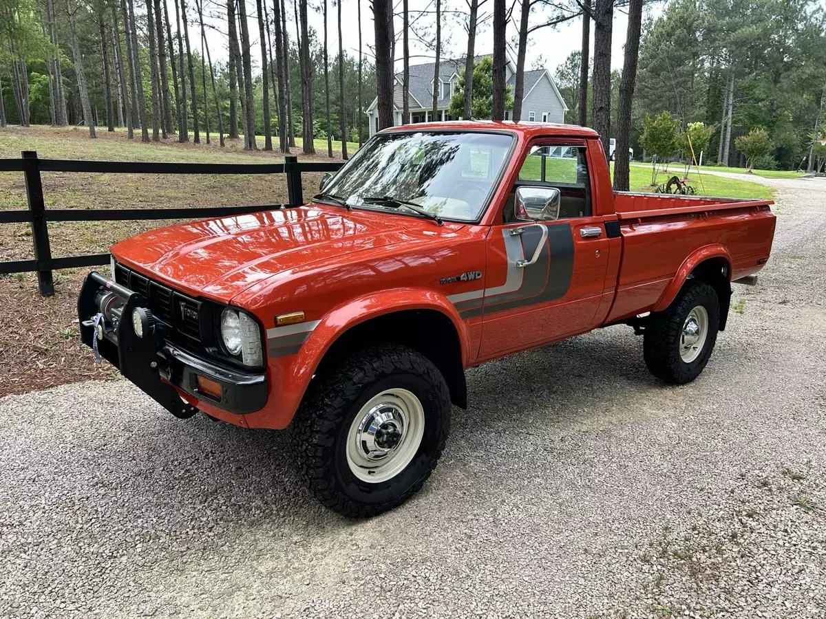 1979 toyota hilux orange