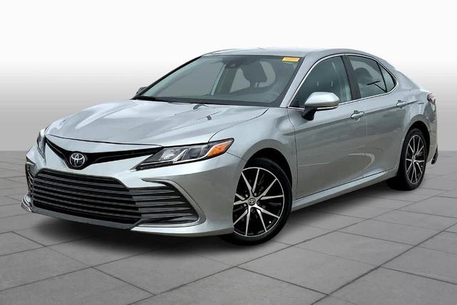 2023 toyota camry le
